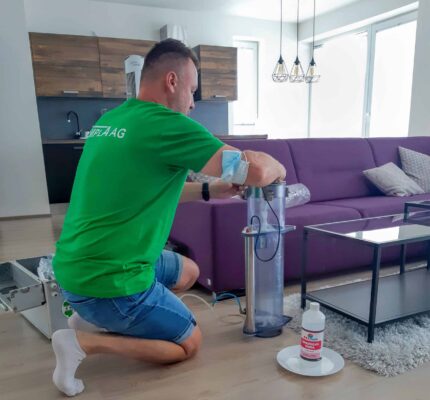 Meření koncentrace pachů. Odebrání vzorků pomocí odběrového válce.